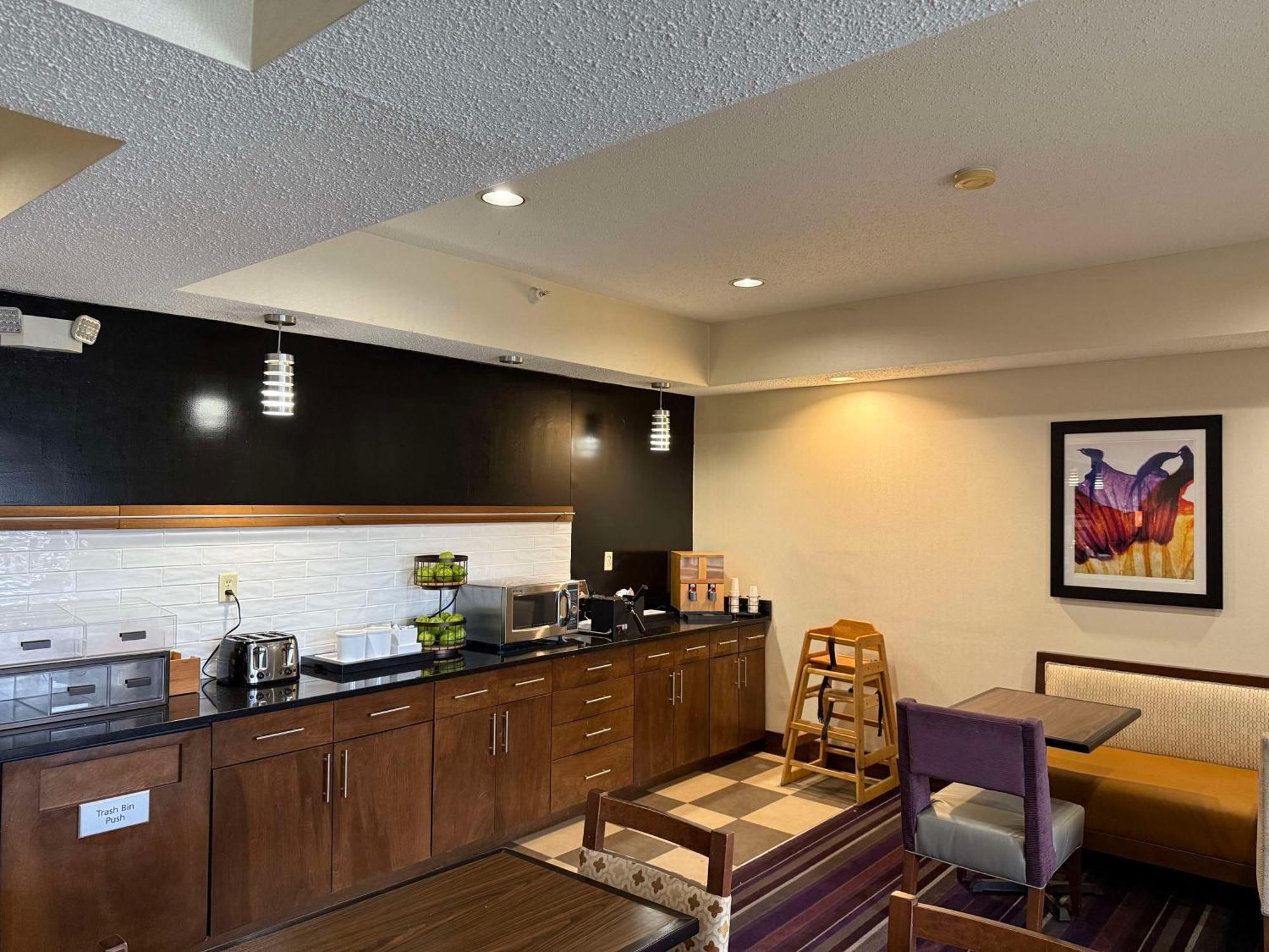 Surestay By Best Western Forsyth Decatur Exterior photo