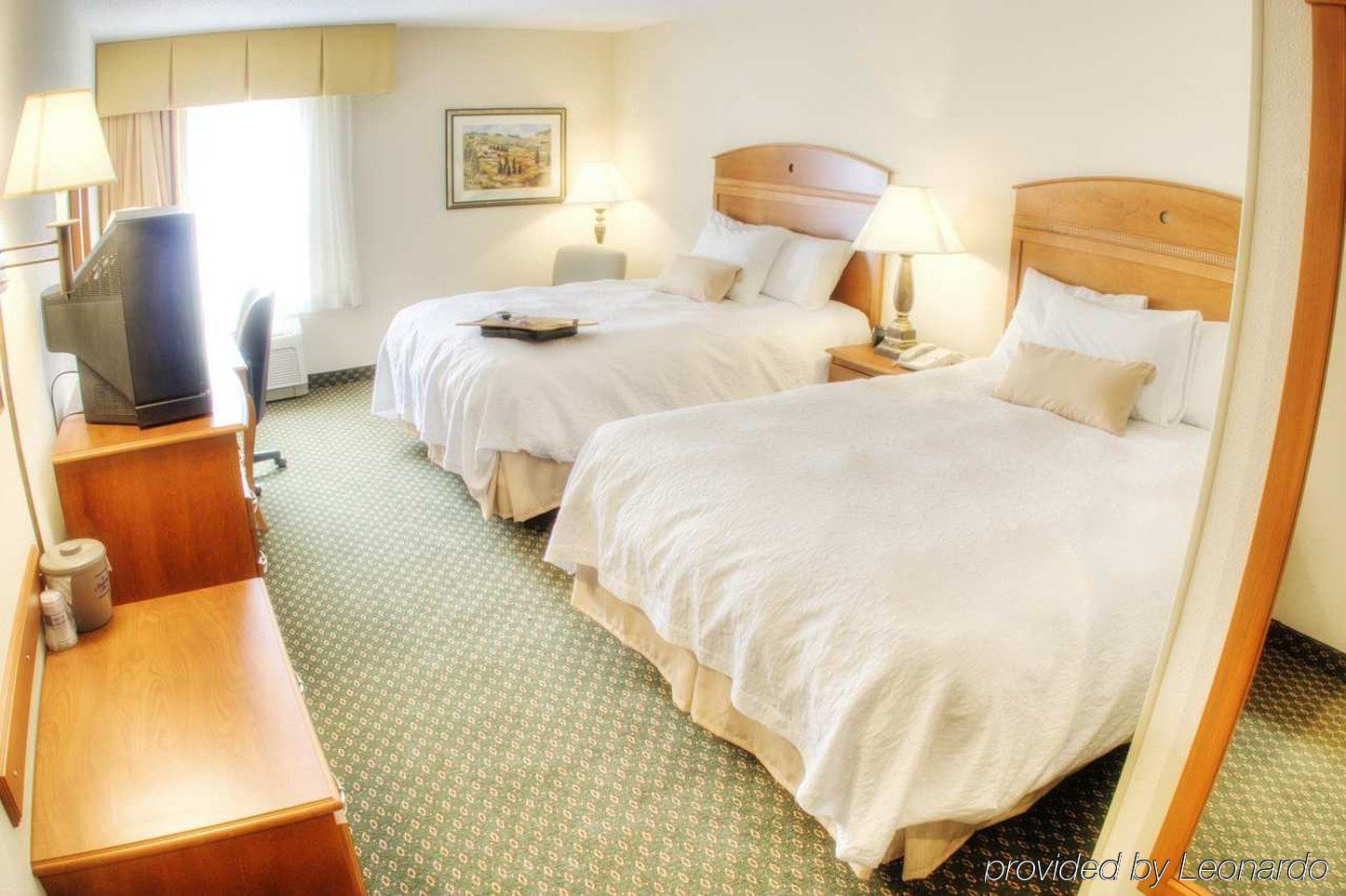 Surestay By Best Western Forsyth Decatur Room photo