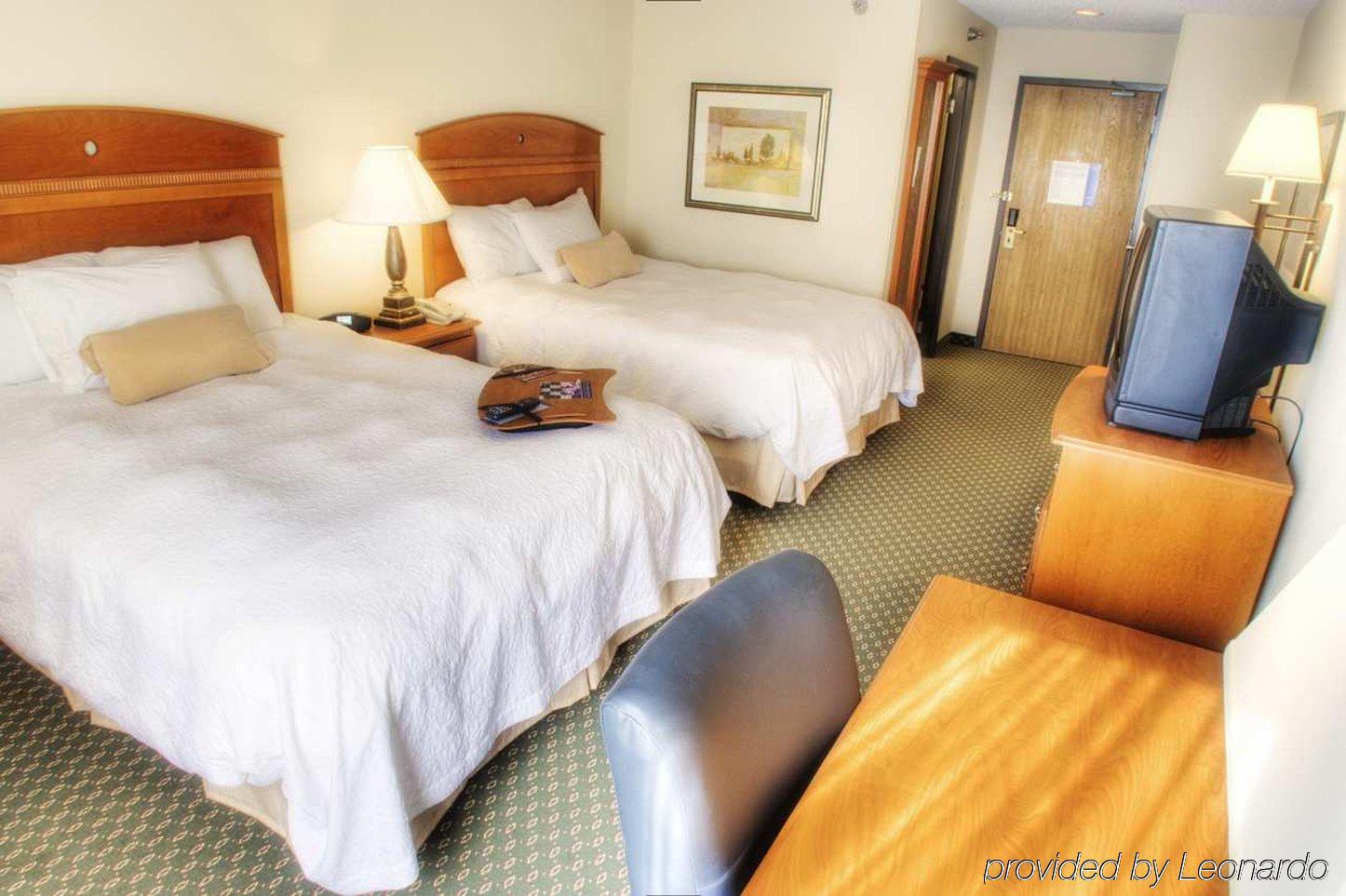 Surestay By Best Western Forsyth Decatur Room photo